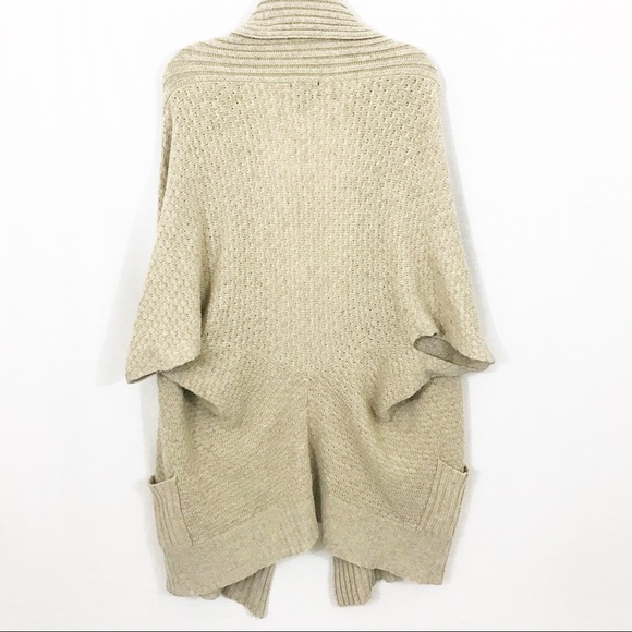 Questions Beige Cardigan - Picture 2 of 2